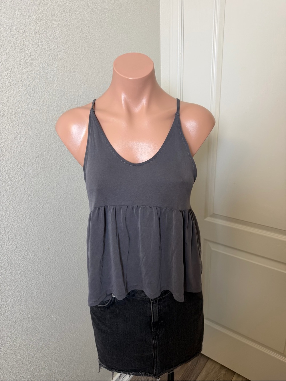 American Eagle Gray Sleeveless Peplum Tank Top Sz XS